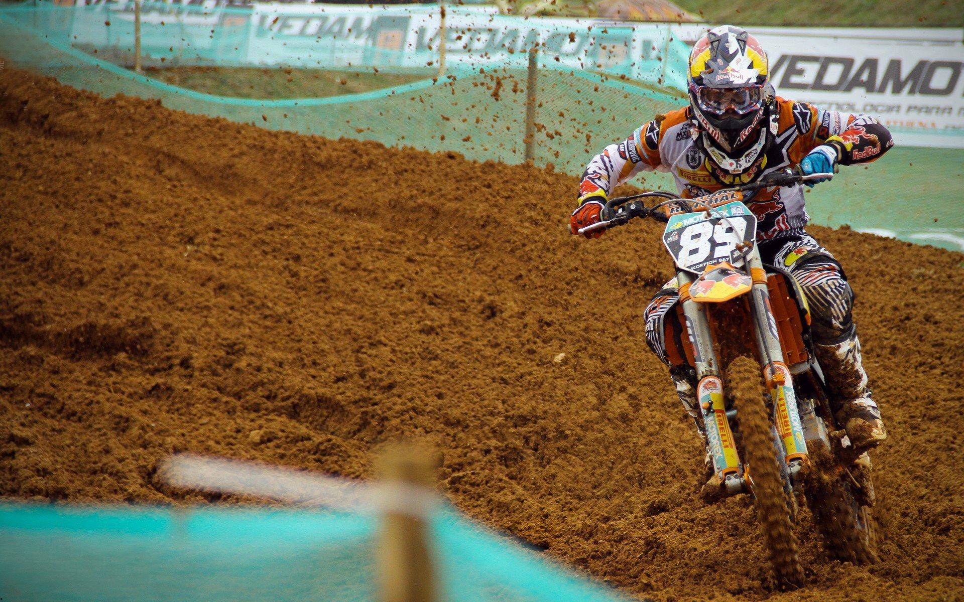 纳达尔强势回归红土赛场 法网前状态引关注