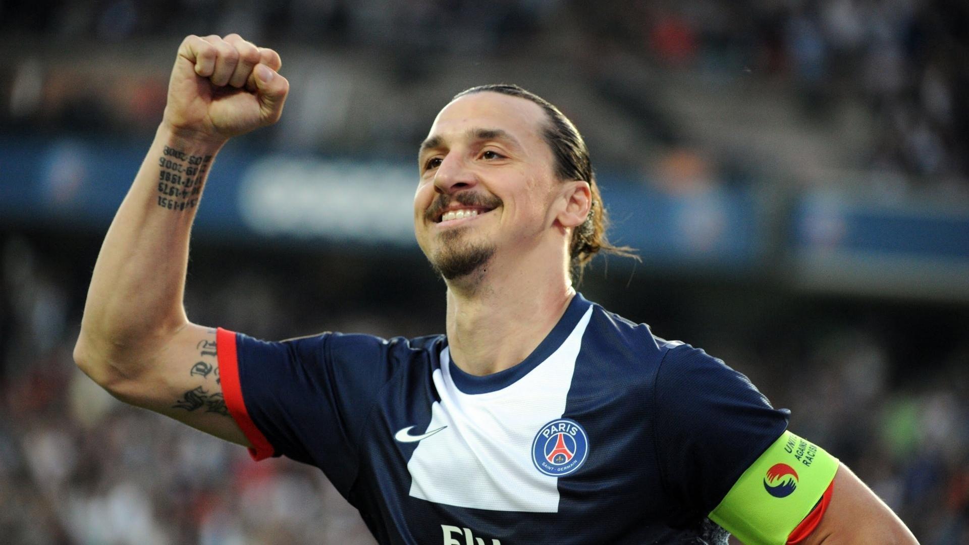 库里狂飙12记三分球 勇士主场大胜湖人